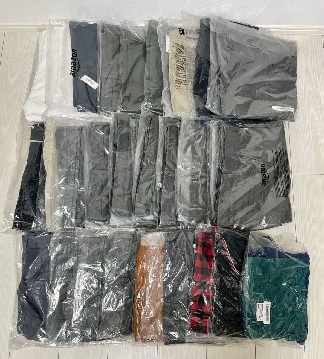 【新品】洋服 まとめ売り Amazon essentials メンズ シャツ セーター ボトムス 28枚 セット　148_画像1