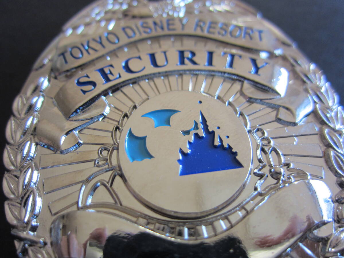 東京ディズニーリゾート セキュリティ オフィサー エンブレム キャストの画像6