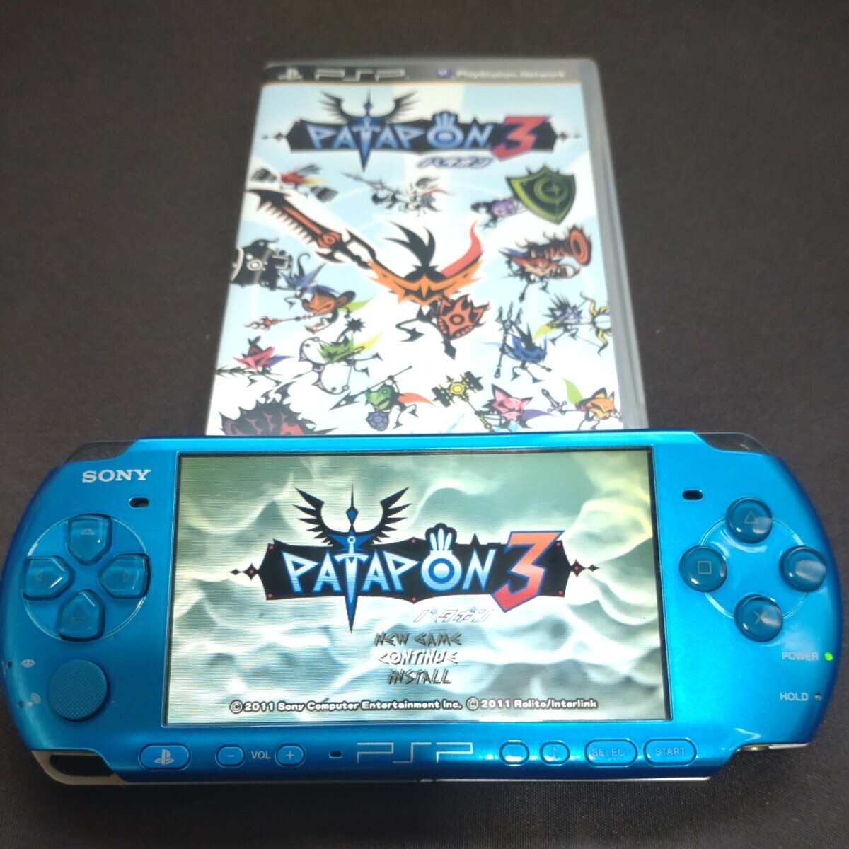 SONY PSP-3000(バイブランド・ブルー) ソフト(パタポン3)付 通電/動作確認 初期化済 USED品　プレイステーションポータブル ソニー_画像7