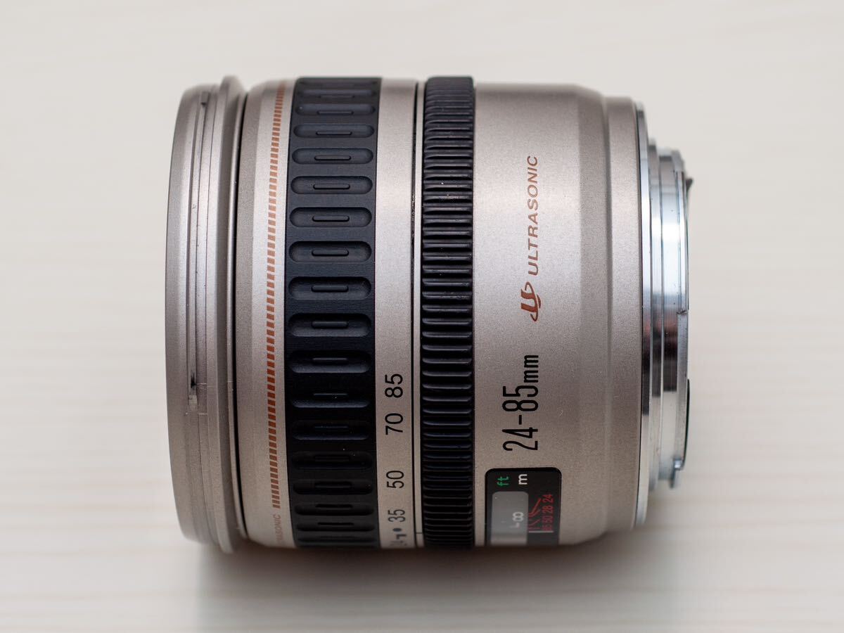 中古品 キヤノン Canon EF24-85mm F3.5-4.5 USM 純正レンズフード付き_画像4