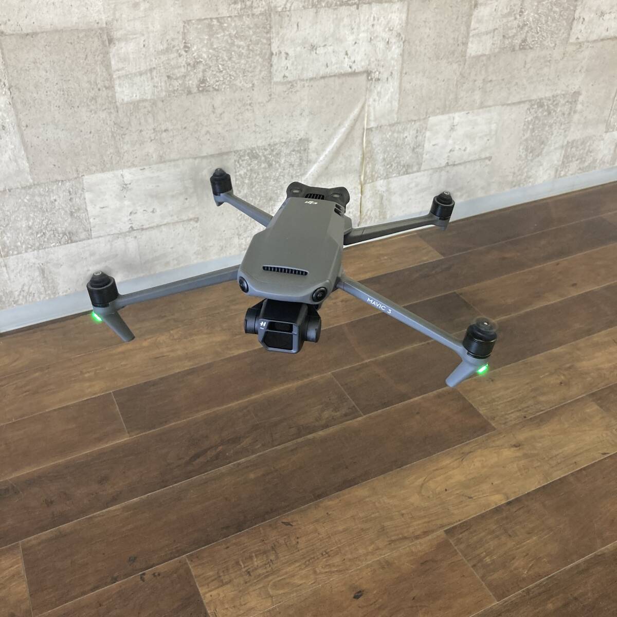 おまとめ 超美品 DJI マビック3 + RC PRO ドローン ホビーラジコン 空撮 飛行 バッテリー 充電器 アウトドア tmc02054868_画像1