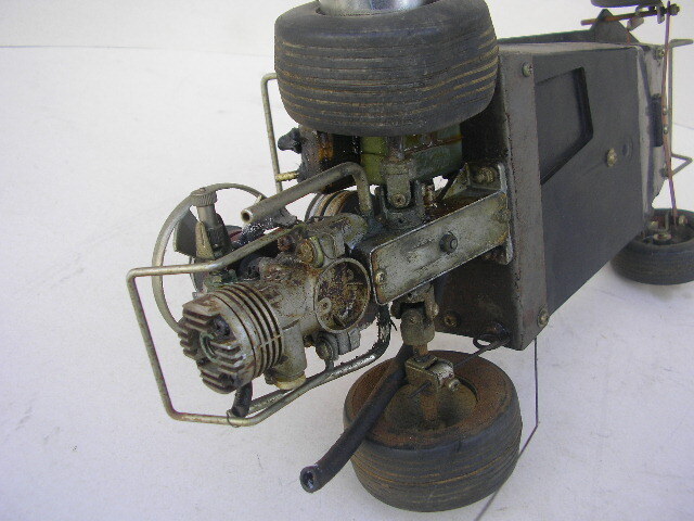 * radio-controller engine car Kyosho Peanuts buggy? Junk 