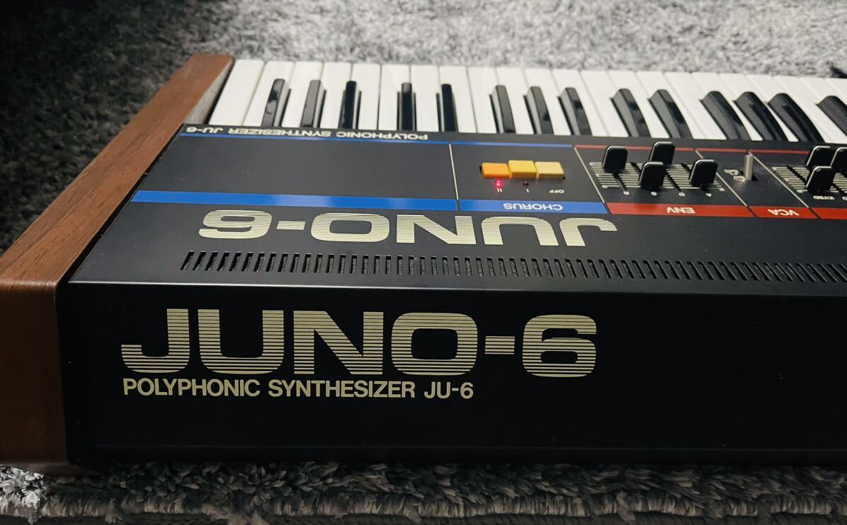 Roland ローランド JUNO-6 ジュノー6 アナログシンセサイザー ケース付 の画像6