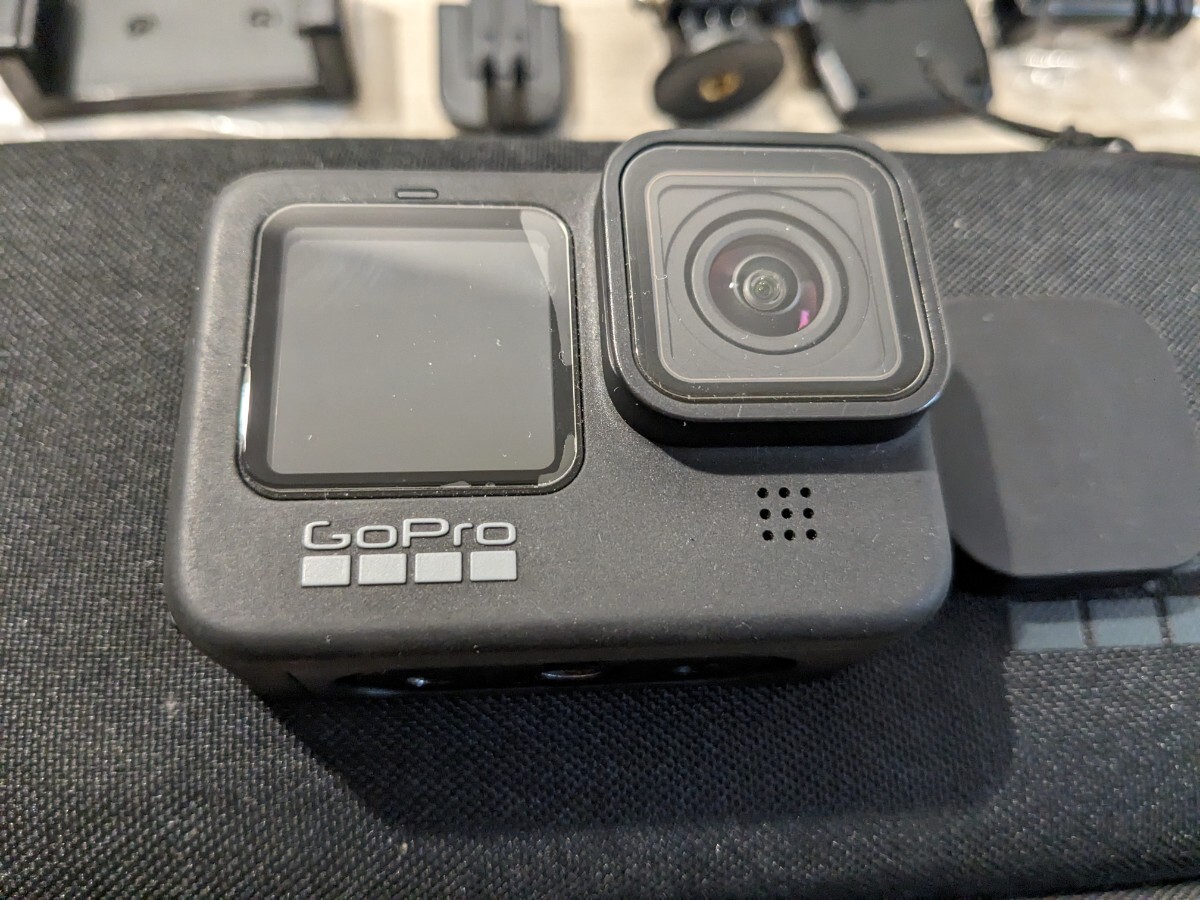 【F506】【稼働品】 GoPro9 本体 付属品 おまとめ GoPro herf BLACK ブラック アーム グリップ バッテリー 三脚 ゴープロ アクションカメラの画像2