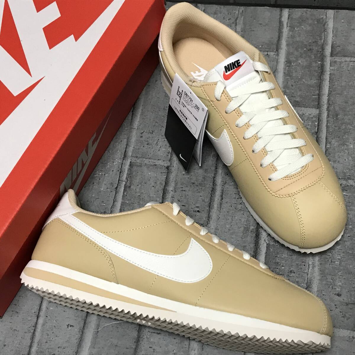 【新品】メンズ27～27.5cm★NIKE W CORTEZ（ナイキ コルテッツ）★天然皮革★ベージュ系カラーの画像6