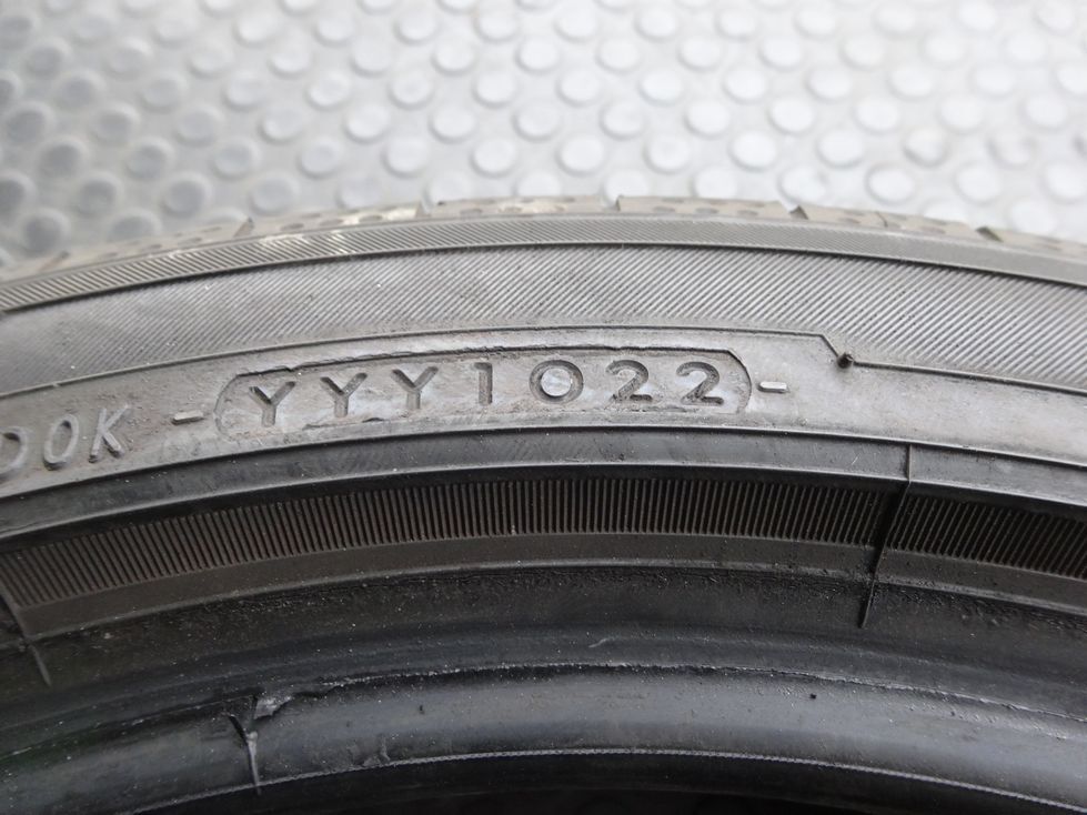 ヨコハマ BluEarth-GT 215/45R17 87W 中古タイヤ 1本 2022年 日本製_画像5