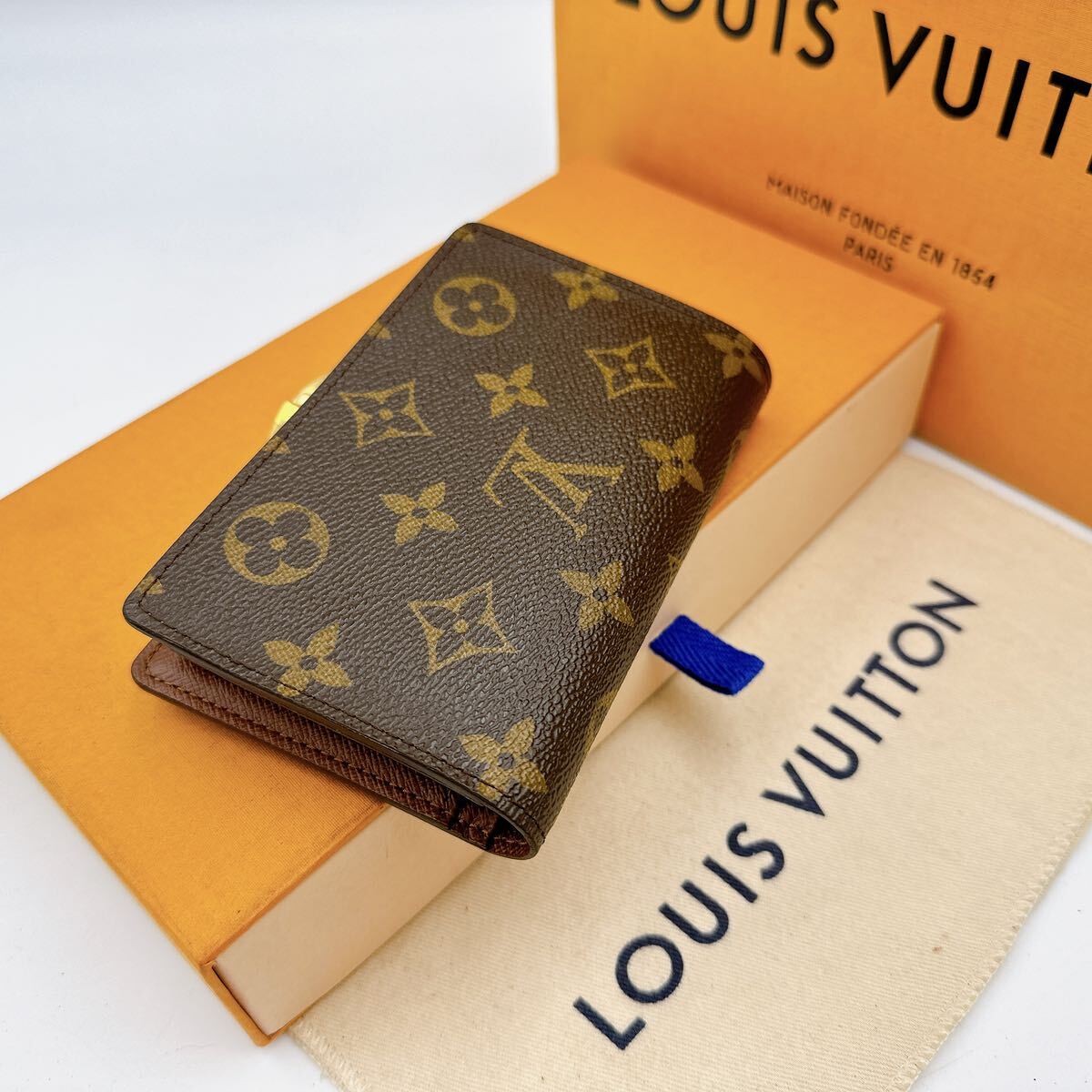 2697【未使用に近い】LOUIS VUITTON ルイヴィトン モノグラム ポルトフォイユ ヴィエノワ がま口 二つ折り財布 ウォレット M61674/MI2172の画像2