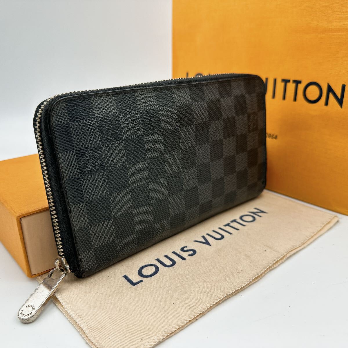 2742【美品】LOUIS VUITTON ルイヴィトン ダミエ グラフィット ジッピーオーガナイザー 長財布 ウォレット N63077/CA5029の画像1