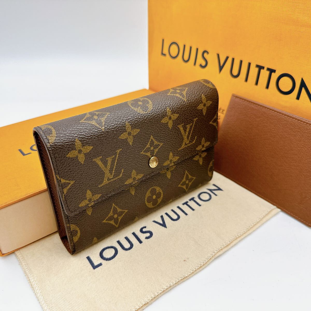 2775【極美品】LOUIS VUITTON ルイヴィトン モノグラム ポルトトレゾール エテュイ パピエ 三つ折り財布 ウォレット M61202/SP0072の画像1