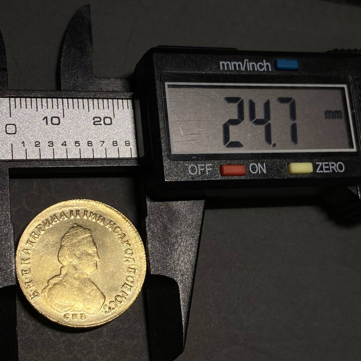 レア ロシア帝国古銭 約5.38g エカチェリーナ2世 1779年銘 小型金貨 一円貨幣 硬貨骨董品コインコレクション エラーコインの画像5