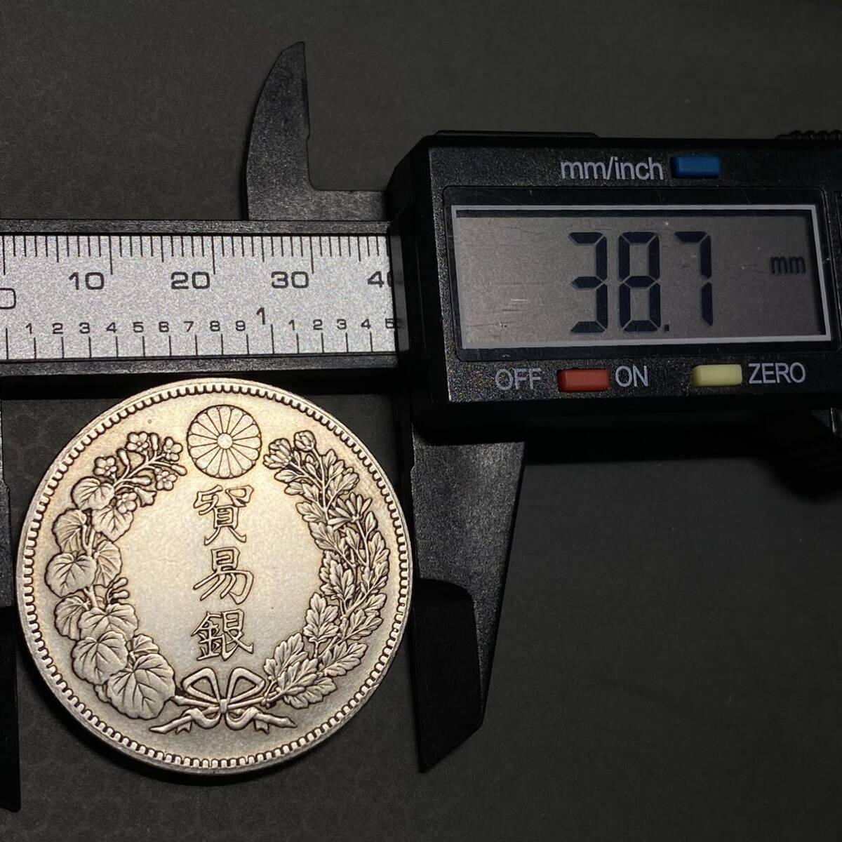 日本 古銭 貿易銀 銀貨 明治8年 約26.49g 一円貨幣 硬貨骨董品コインの画像6