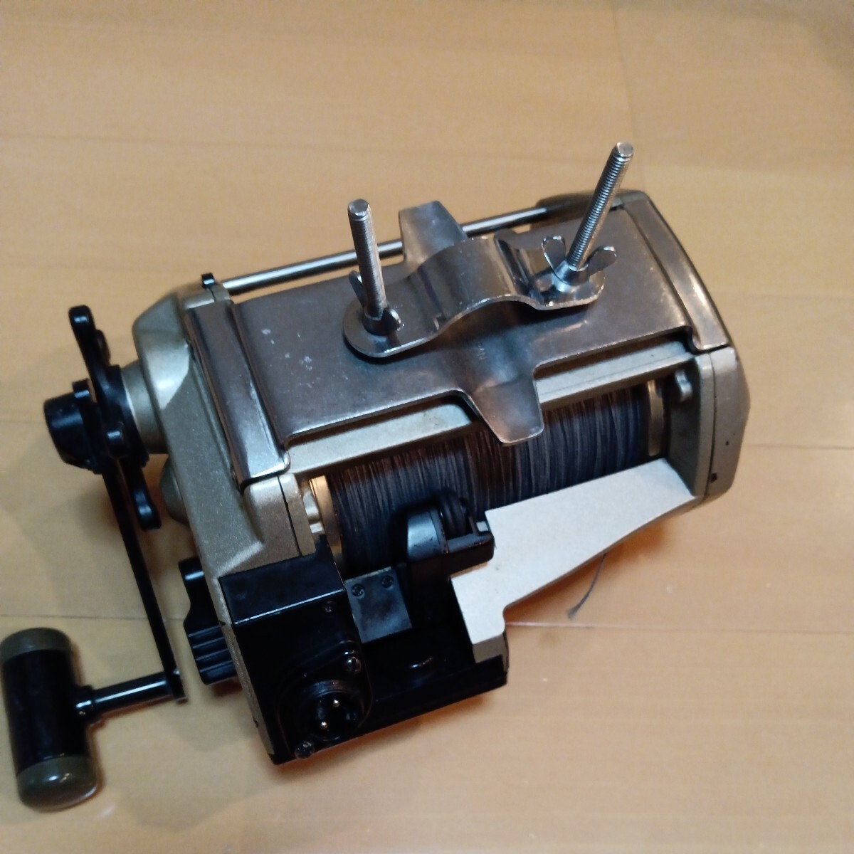 10500円 リョービ 電動リール AD電動100 HI-POWER EX ハイパワー 10500円 リョービ 電動リール AD電動100 HI-POWER EX ハイパワー