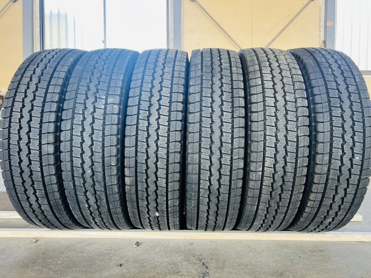 205/85R16 117/115L LT DUNLOP WINTERMAXX LT03 スタッドレス トラック用タイヤ バリ山 6本セット (LA2)_画像1