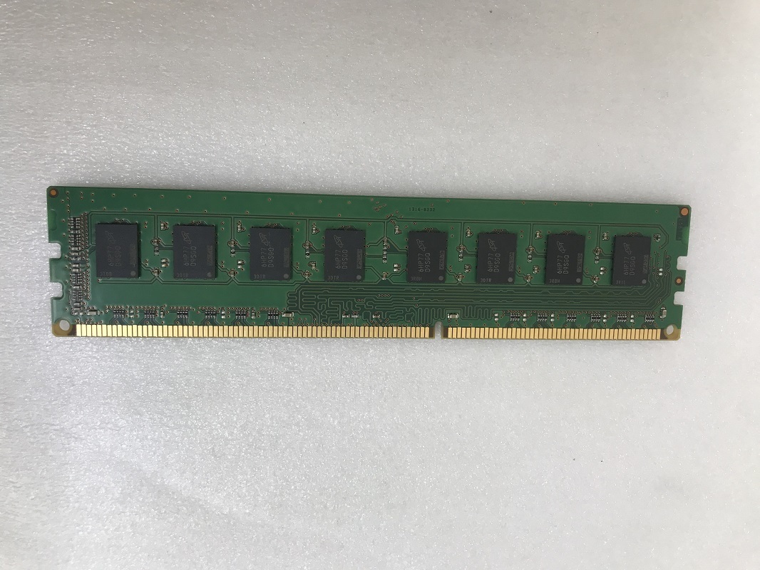 MICRON PC3L-12800U 8GB DDR3L 1600 8GB デスクトップ用 メモリ 240ピン ECC無し DDR3L 8GB DESKTOP RAM 中古動作確認済みの画像2