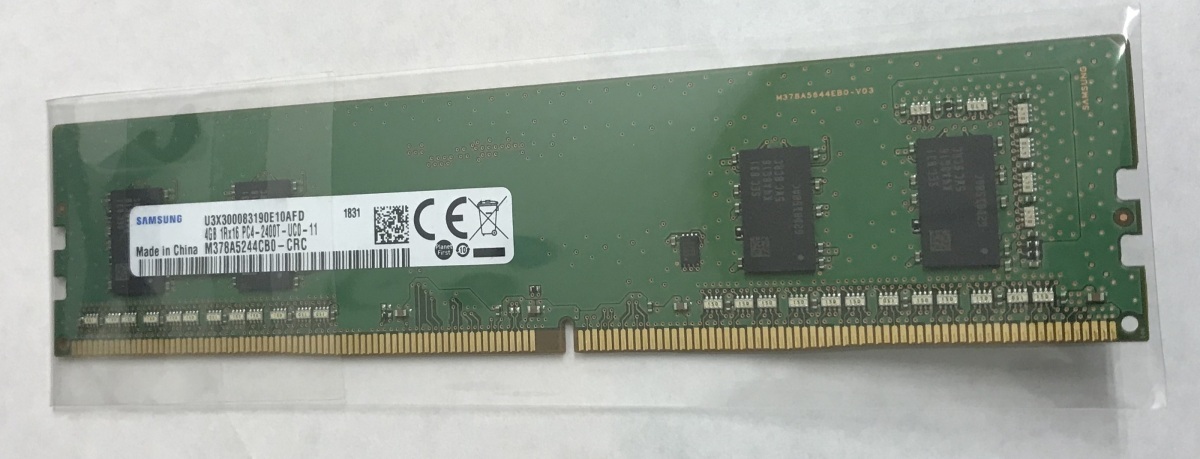 SAMSUNG PC4-2400T 4GB PC4-19200 4GB DDR4デスクトップ用メモリ 288ピン DD4 2400 DESKTOP RAM 中古品動作品_画像1