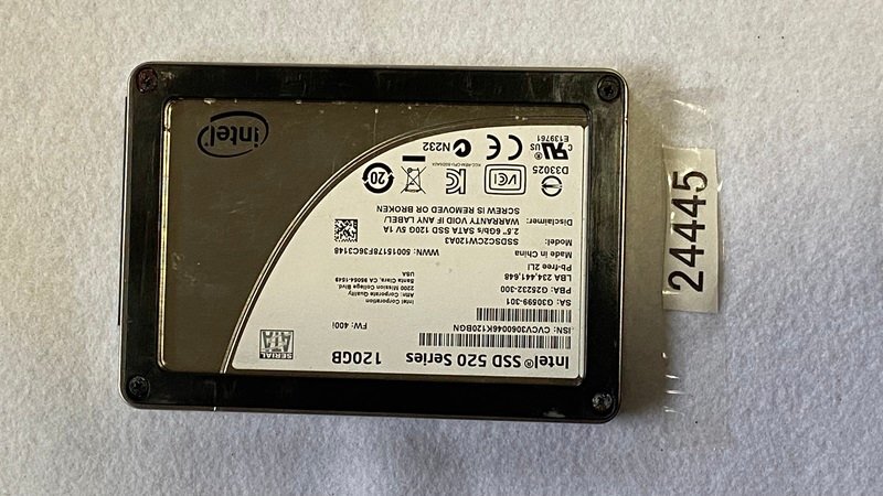 INTEL SSD 120GB SSD 520 SERISE 120GB 2.5 SATA SSD 120GB 7MM б/у время использования 15036 час 