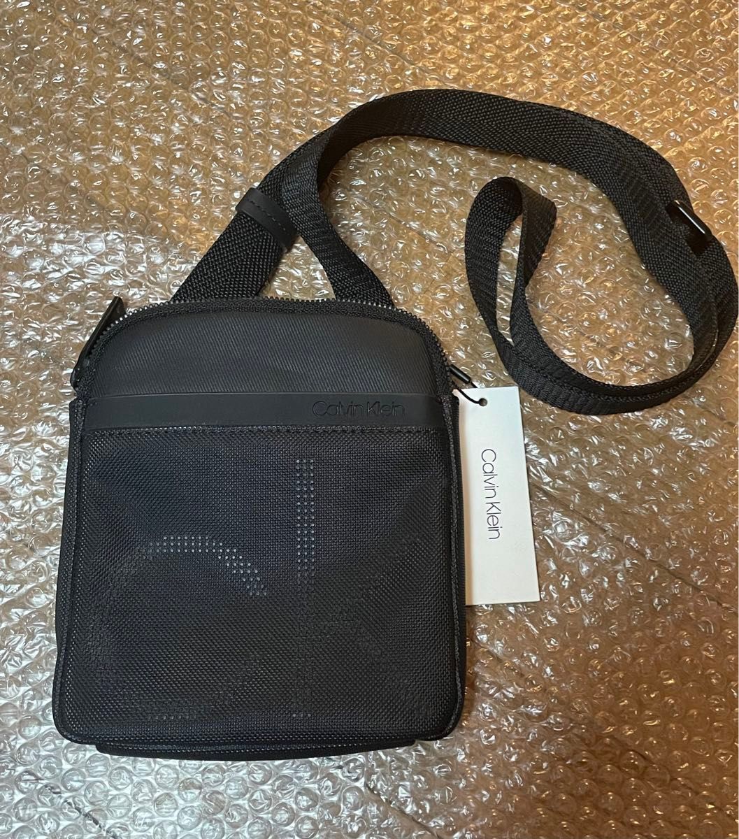 新品タグ付き Calvin Klein カルバンクライン ショルダーバッグ バッグ ポーチ