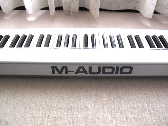 M-AUDIO KEYSTATION 88es キーボード 88鍵 使用美品の画像2