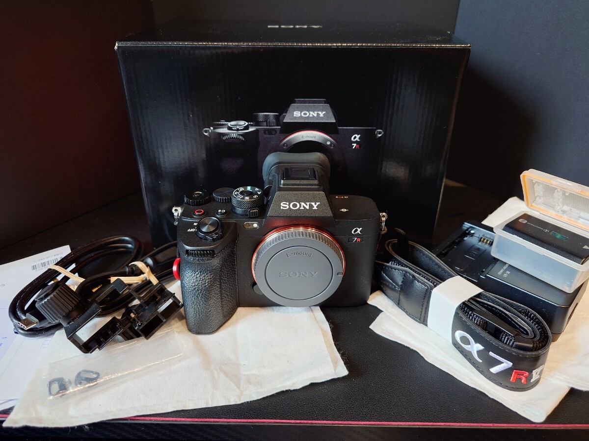 80000円 ☆ SONY α7RV ILCE-7RM5 ボディ+◯◯ 超美品!保証書 80000円 ☆ SONY α7RV ILCE-7RM5 ボディ+◯◯ 超美品!保証書