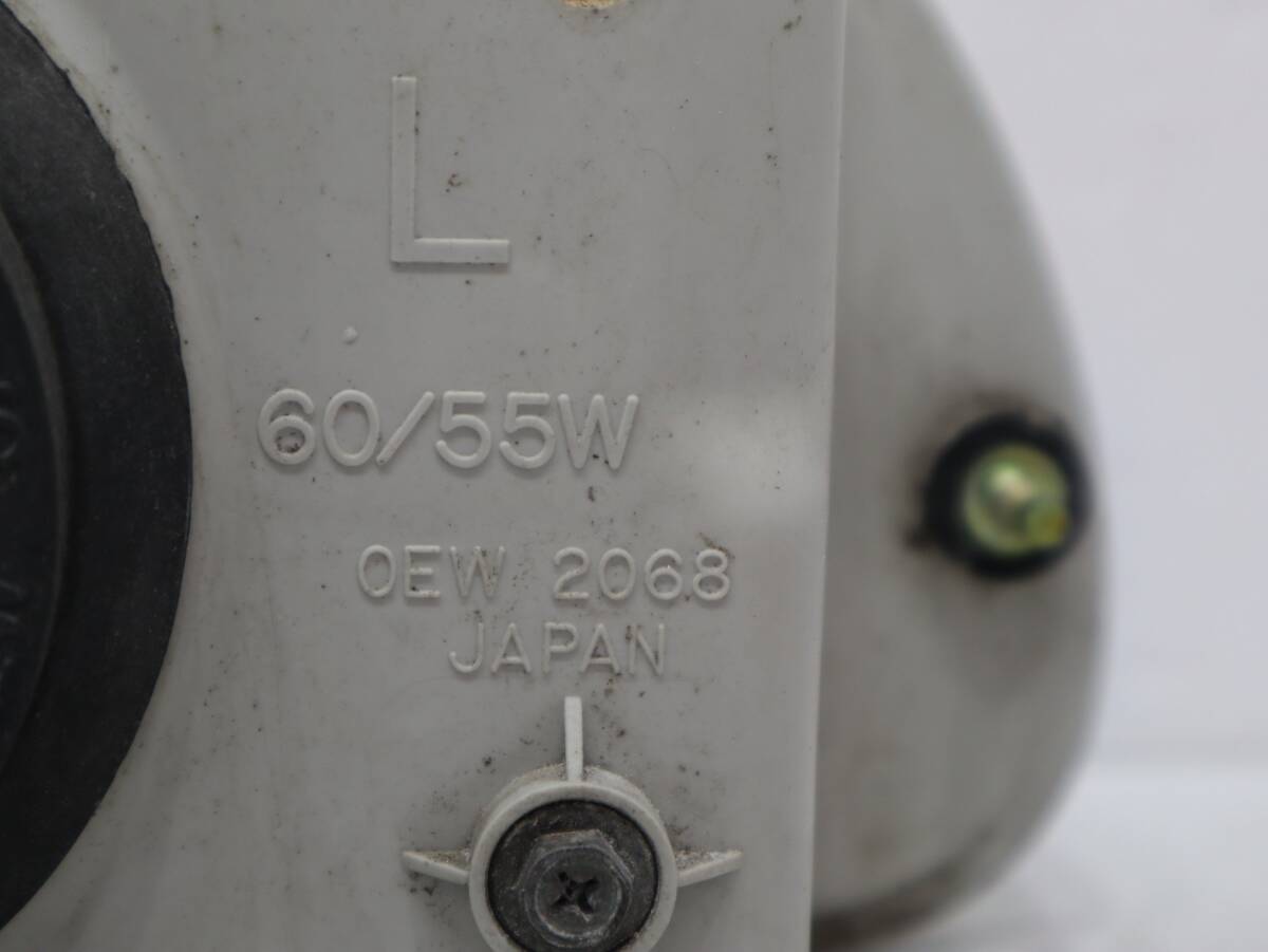 キレイ 【コーティング済】 OEW2068 迅速発送 管理BR42-32 KS3 KS4 KV3 KV4 サンバー ヘッドライト 左右の画像6