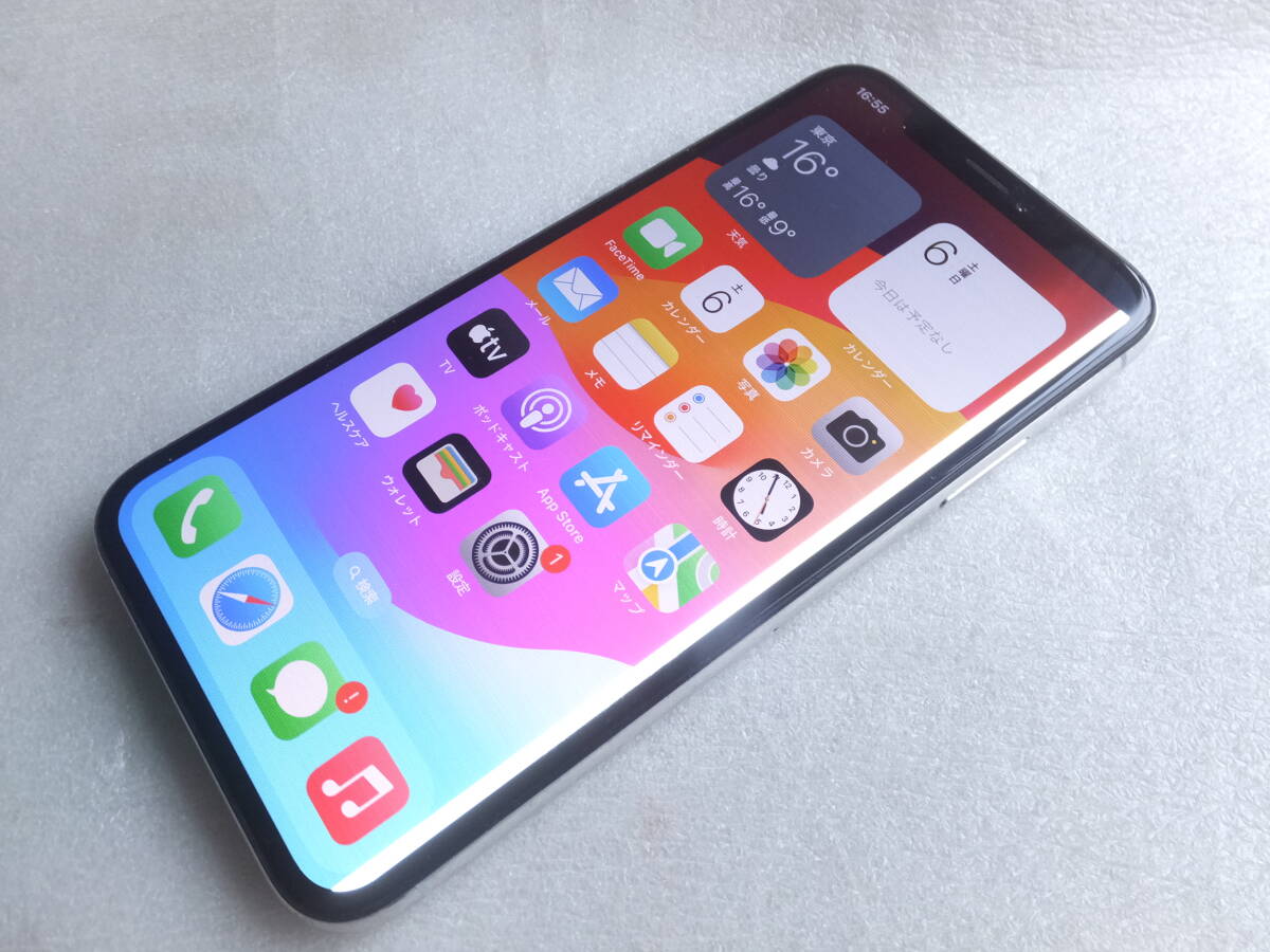 ジャンク iPhone Xs 64GB MTAX2J/Aの画像1