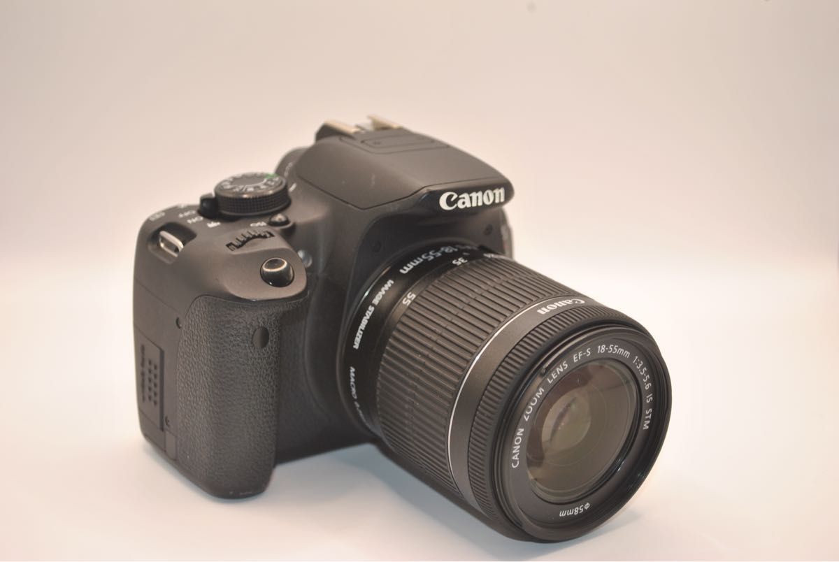 デビュー　画面が回転　 Canon EOS Kiss   X7i ダブルズームキット　自撮り　 デジタル一眼レフ カメラ 望遠　