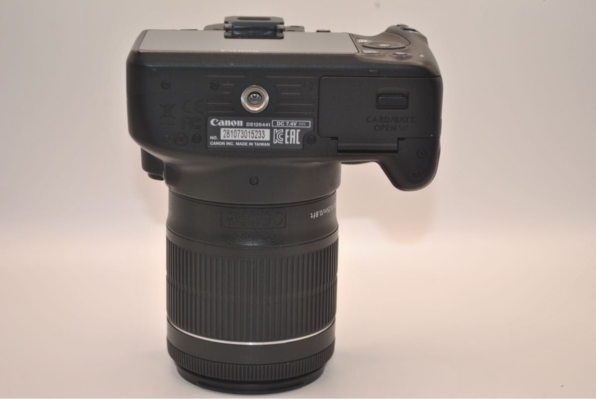 デビューセット　Canon EOS Kiss  X7 レンズキット　美品　キャノン　レンズ　18-55mm  デジタル一眼レフ