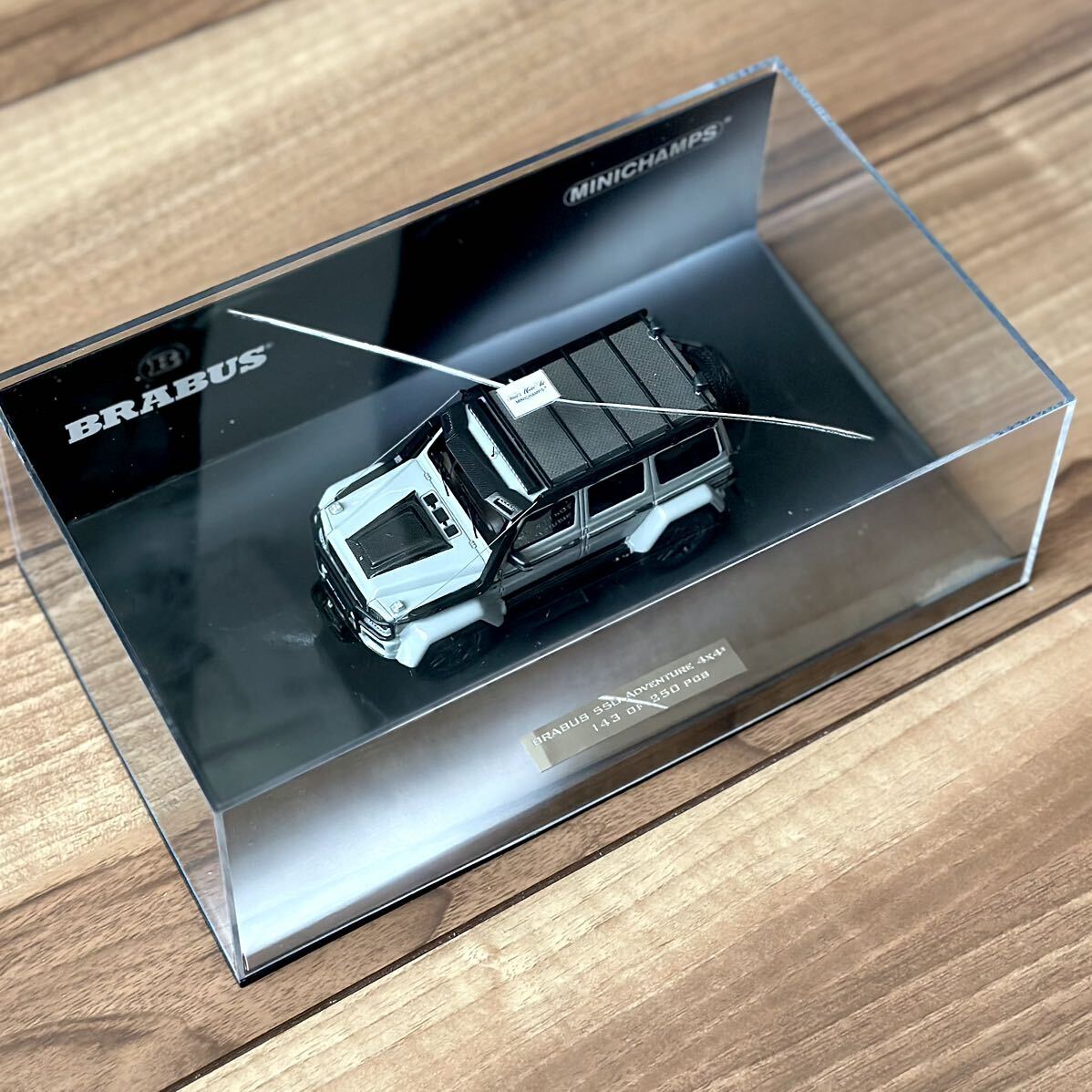 Yahoo!オークション - 限定品 ミニチャンプス 1/43 ブラバス 550 Yahoo!オークション - 限定品 ミニチャンプス 1/43 ブラバス 550