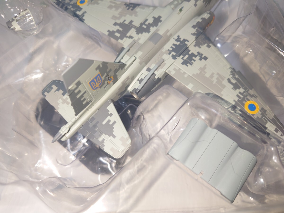 Su-25M1「フロッグフット」 ウクライナ空軍 14年 #06 1/72 [HA6102] ホビーマスター 戦闘機 HOBBYMASTER エフトイズ 技mix スホーイ_画像6