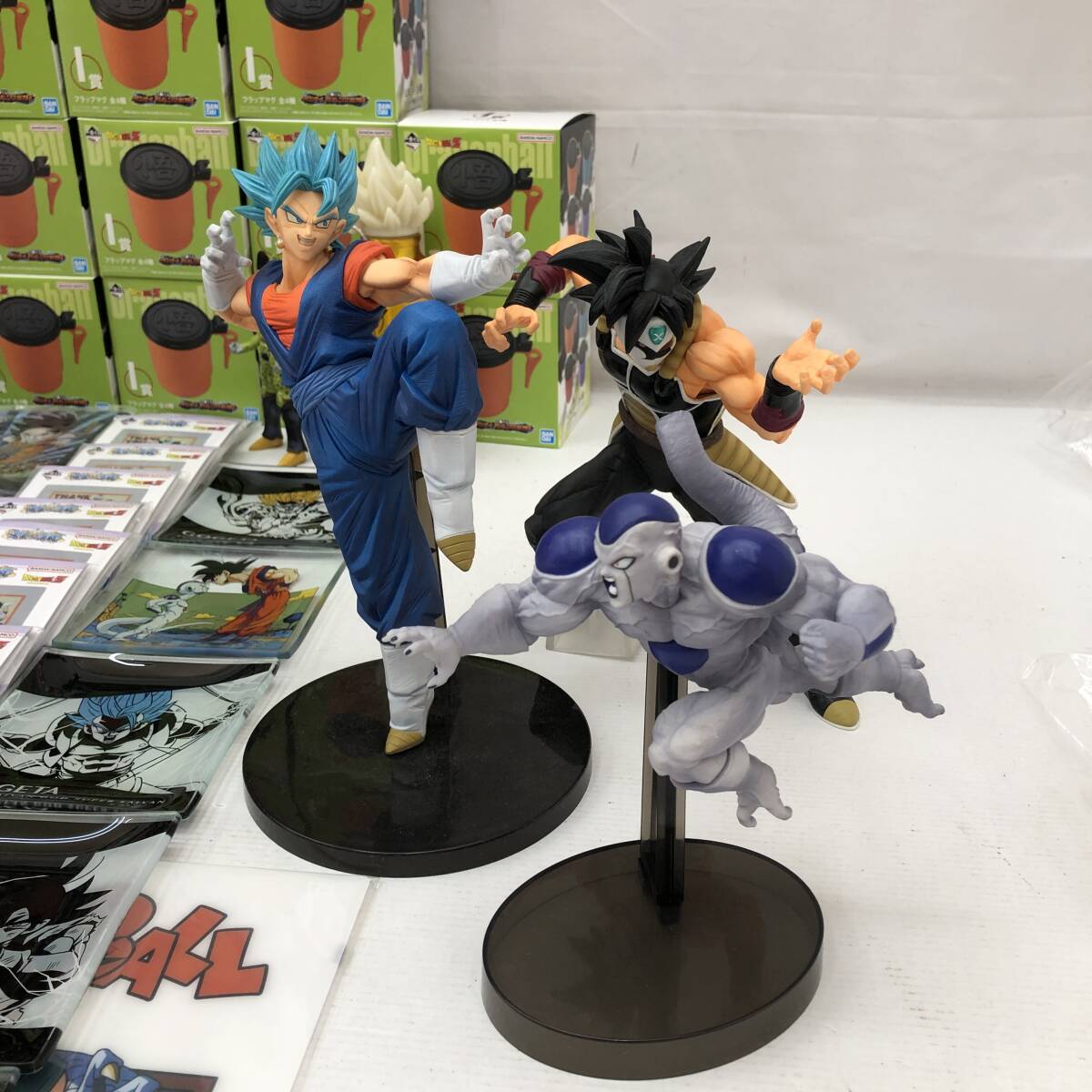 ドラゴンボール フィギュア＆グッズまとめ 孫悟空 ブロリー オレンジピッコロ マグ ガジェットケース 神龍 一番くじ ゴテンクス_画像10