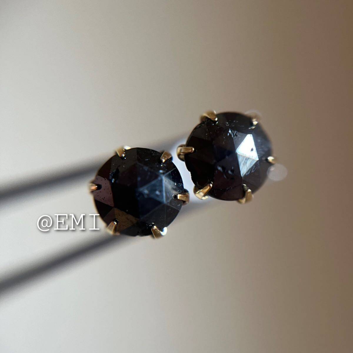 【スペシャルセール☆】 K18 大粒♪天然ブラックダイヤモンド 1.80ct ピアス レディース メンズ blackdiamond 1の画像3