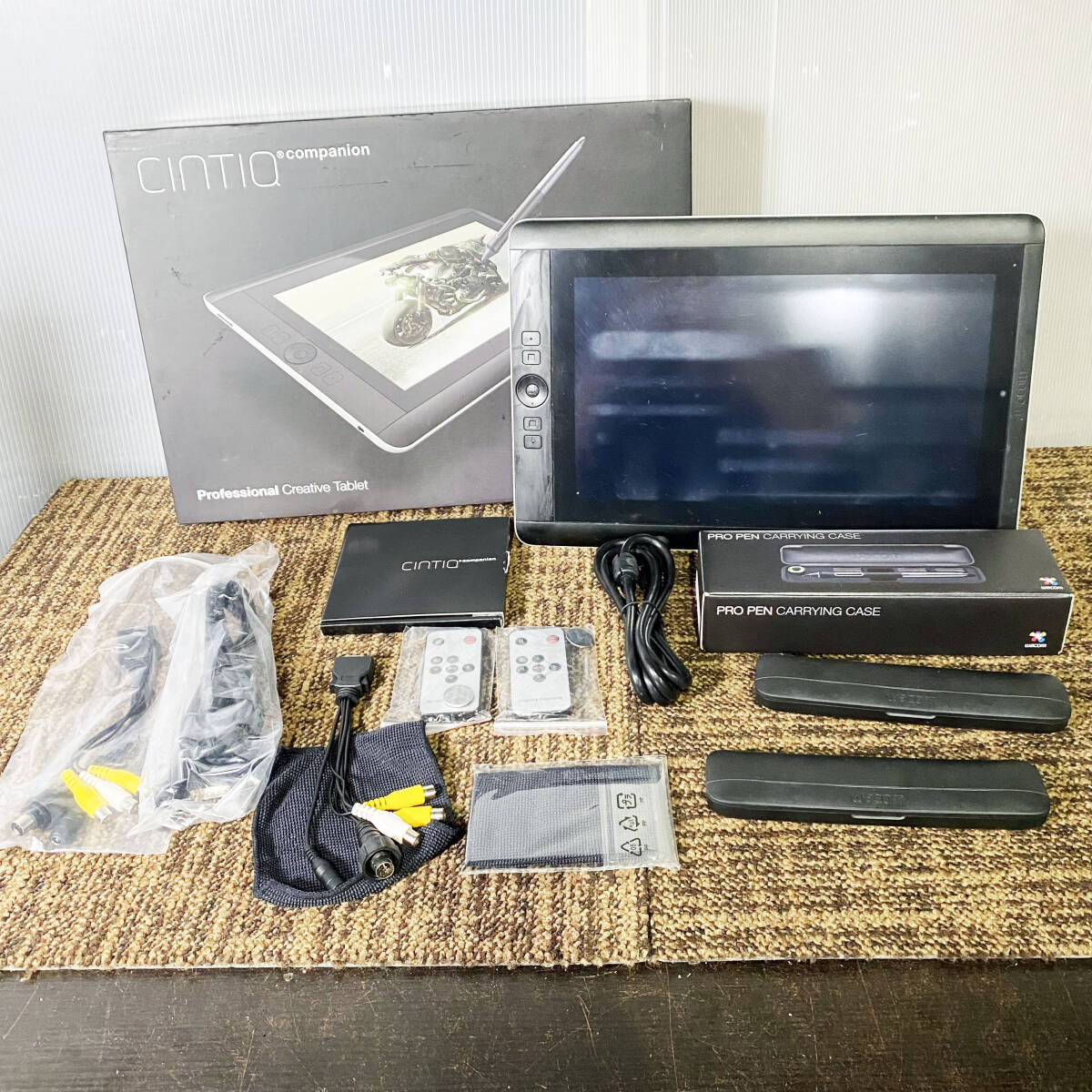 ★ 中古★wacom Cintiq Companion タブレット+プロペン【DTH-W1300H/KP-503E】DBPVの画像1