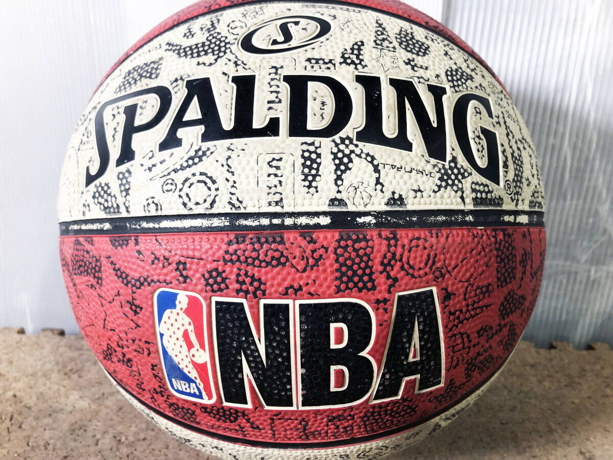 ◎★ 中古★SPALDING/スポルディング グラフィティ バスケットボール 7号球 レッド 【SPALDING/7号】DA2Hの画像3