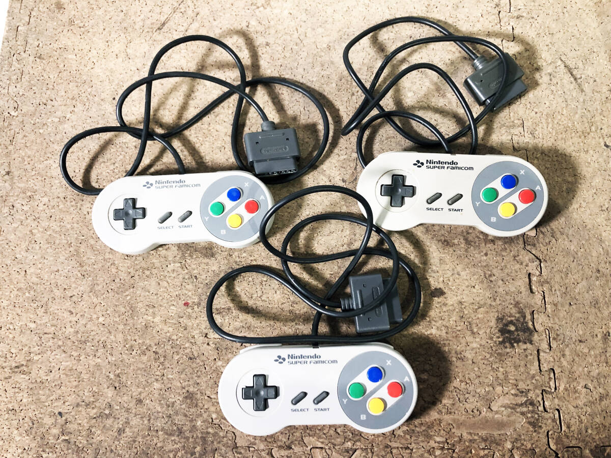 ◎★ 中古★Nintendo SUPER Famicom（スーパーファミコン） コントローラー3個 専用ケース付き ゲーム機【HVC-002/SHVC-005】DASQの画像8