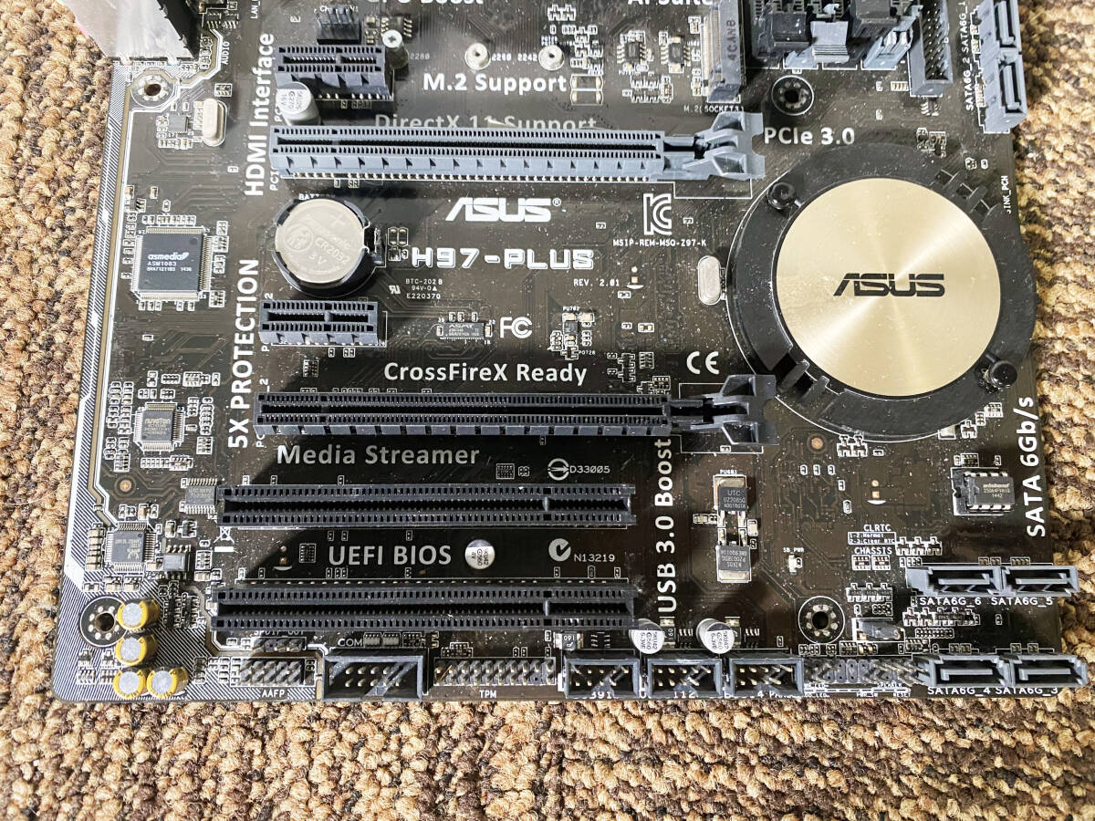 * junk treatment goods used * ASUS H97-PLUS motherboard body [H97-PLUS]DC8A