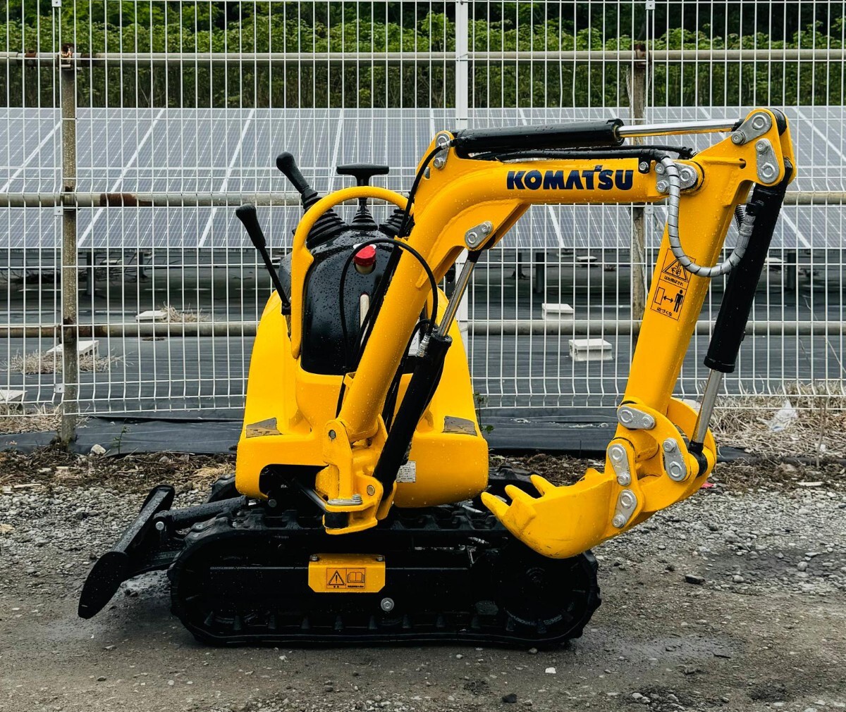 *(KOMATSU)PC01-1A* гидравлический экскаватор * Mini Yumbo ** быстрое решение при покупке. 300km без доставки * покупка в обмен на старую модель с доплатой возможность *