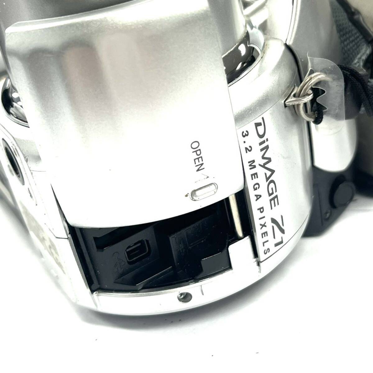 N355 デジタルカメラ KONIKA コニカ MINOLTA ミノルタ DiMAGE Z1 3.2 MEGA PIXELS 38-380mm(Equiv.135)1:2.8-3.5 ジャンク品 中古 訳あり_画像10