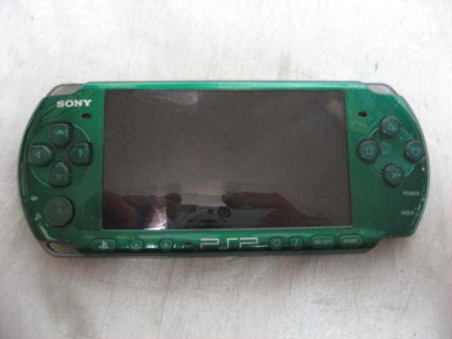 PSP　プレイステーション・ポータブル　グリーン　PSP-3000　本体　ゲーム機　現状品_画像1