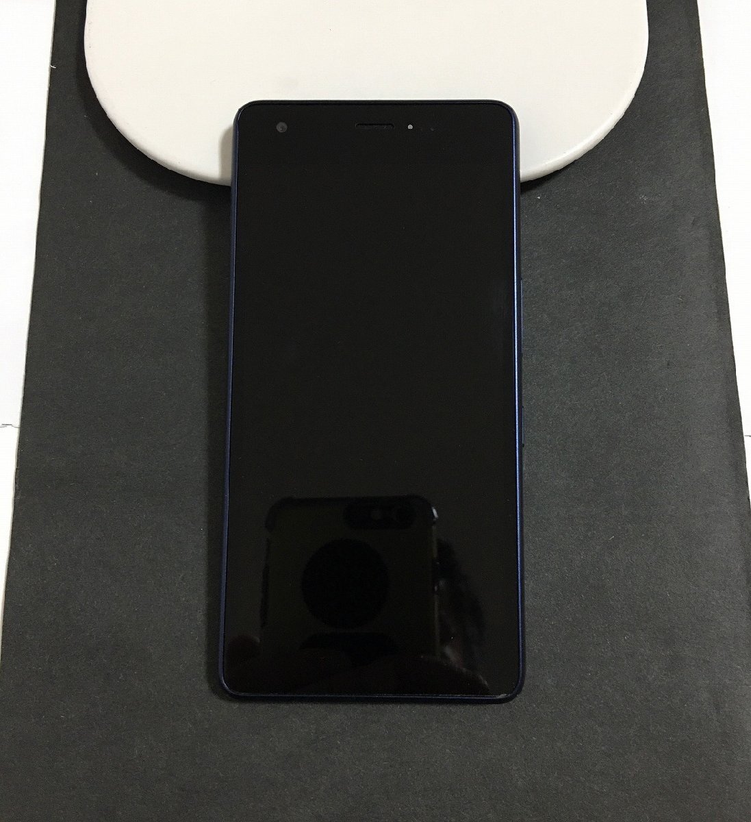 1円～AUスマホ Qua Phone SIMフリー/5インチ液晶 充電動確済み極美品-D2231の画像3