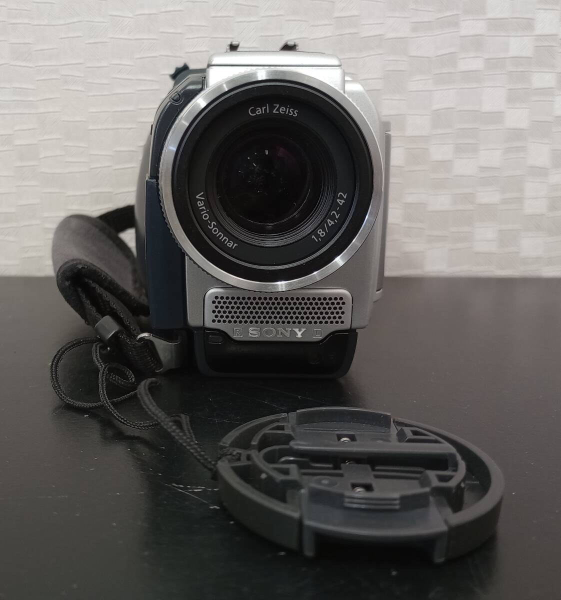 SONY　ビデオカメラ　Handycam 　DCR-TRV40　ショルダーケース付き 動作未確認　おまとめ_画像4