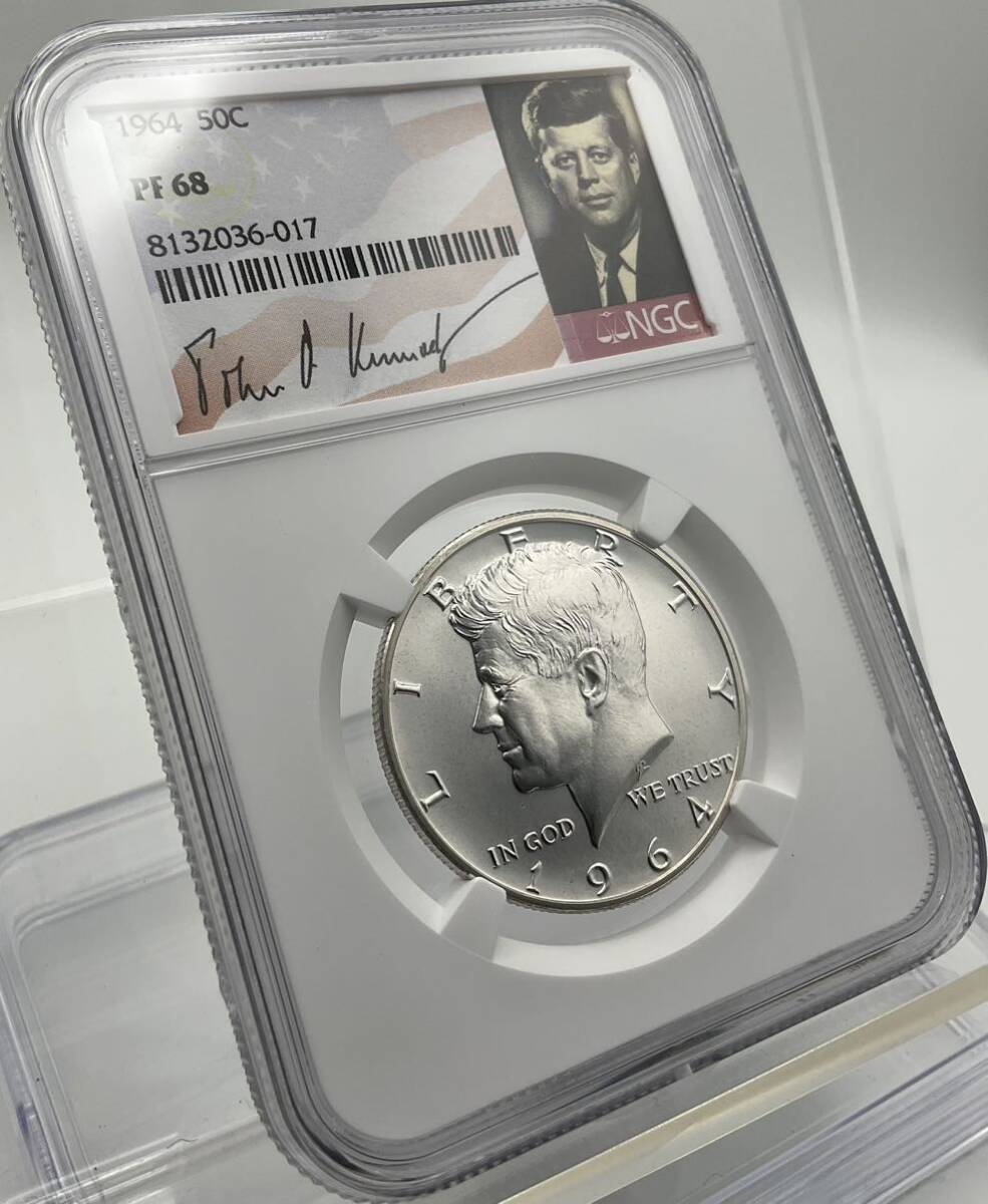 【1円スタート】. 1964年 アメリカ ハーフダラー 50セント 銀貨 ケネディ NGC PF68 サインラベル NGC新型スラブの画像6