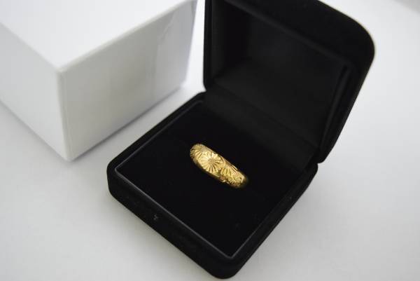 アンティークK18金菊花彫 天皇在位50年記念リング 極珍品 アンティークK18金菊花彫 天皇在位50年記念リング 極珍品