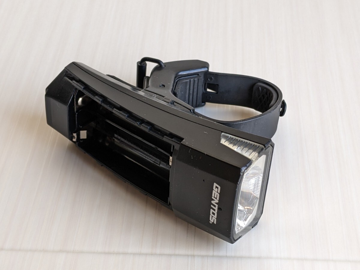 Нет, освещение OK Gentos Bicycle Light Light Light Light Light Actatche Type AA AA Батарея 2 Использование ручки с кронштейном с ручкой