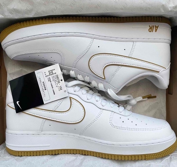 ★送料込み！！！★新品 定価16170円 NIKE AIR FORCE 1 '07 ナイキ エアフォース1 SIZE 27.5cmの画像1