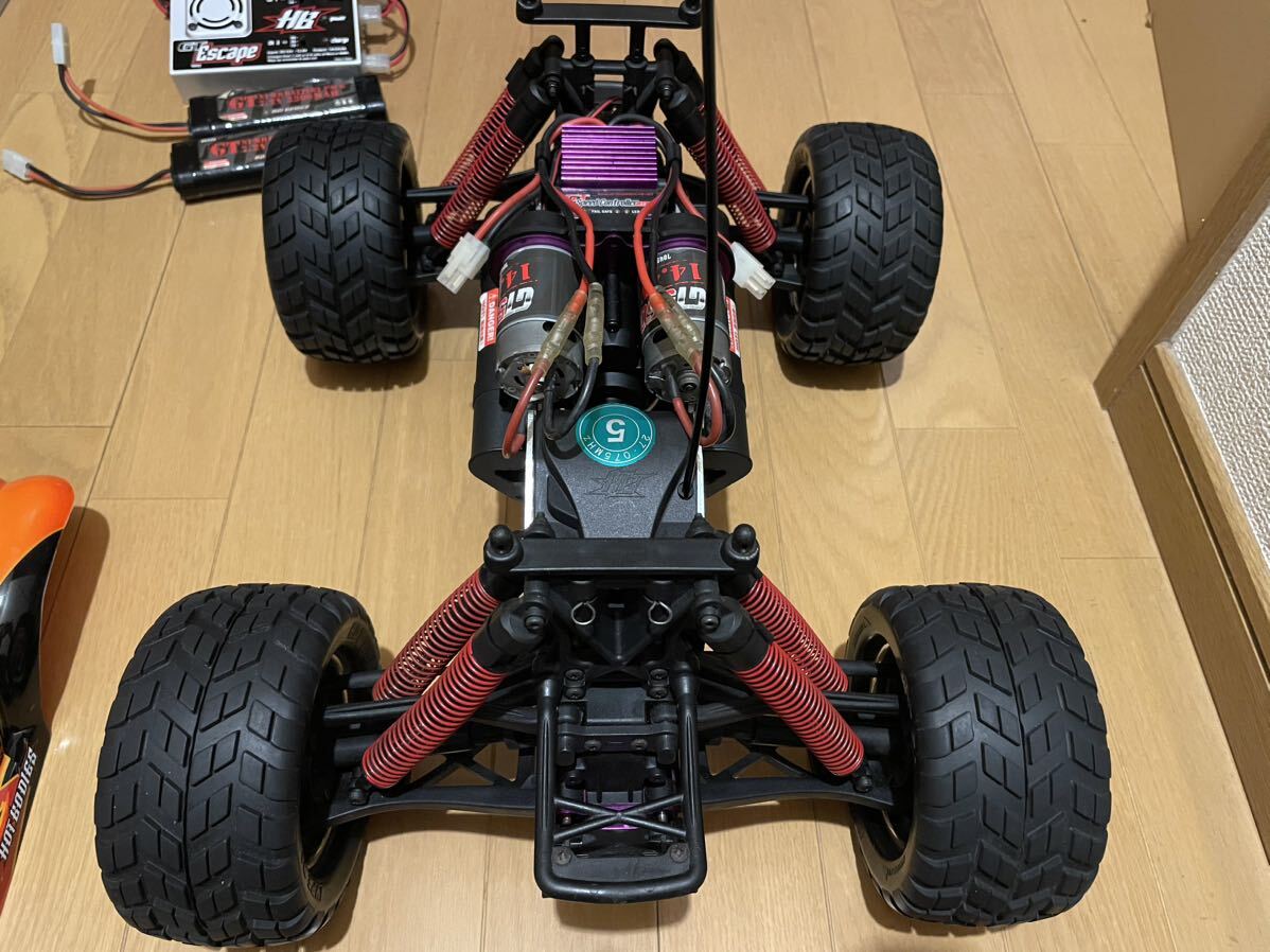 HOT BODIES Eジーラ10 RTR　HPI Eサベージ　送料無料_画像4