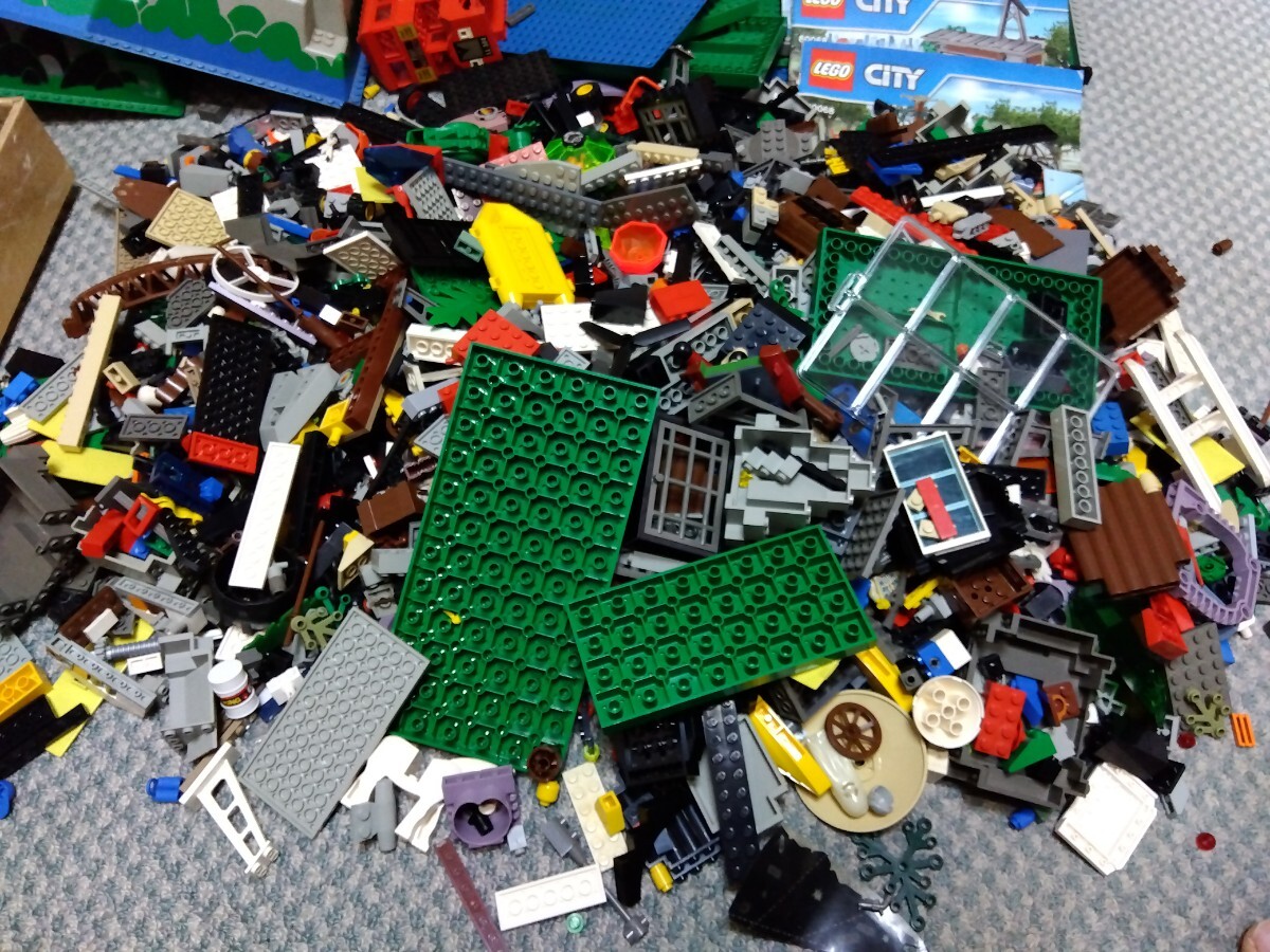 477■LEGO レゴ ブロック まとめて7kg LEGO CITY 60068 玩具 おもちゃ ジャンク現状品の画像2