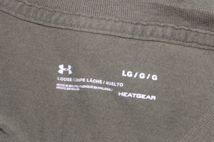 ★ ワケアリ特価 ★ 沖縄米軍 UNDER ARMOUR FREEDOM ODカラー 半袖 プリント Tシャツ L 中古 インナー トレーニング用などにの画像5