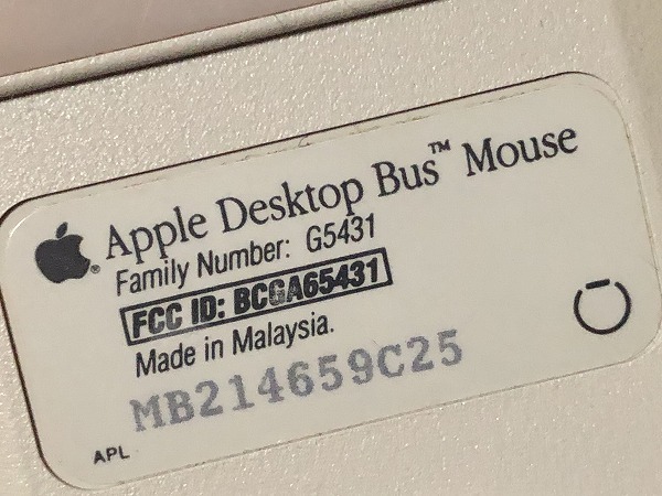 日焼け気味 清掃・メンテナンス済 Macintosh Apple純正 バスマウス Apple Desktop Bus Mouse(XX240402)_画像4