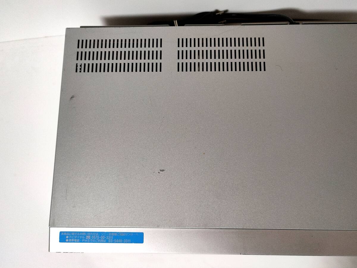 ●整備済み●VHS/DVD再生専用機 SONY SLV-D383P リモコン/取説CD付き ソニー_天板に複数の傷、小さなメッキの剥がれあり