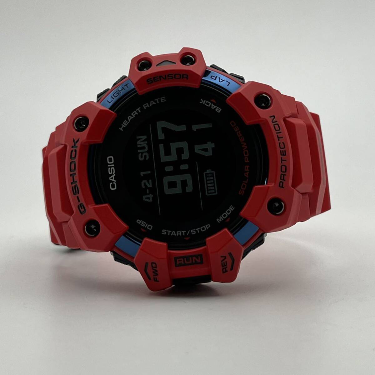 CASIO G-SHOCK G-SQUAD GBD-H1000 SERIES GBD-H1000-4JR スポーツライン 心拍計 GPS機能 搭載 生産完了品 展示保管品の画像2